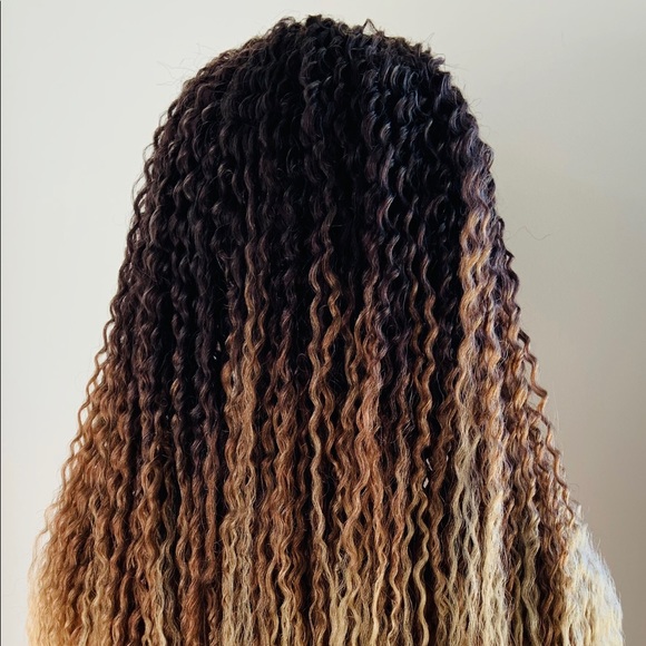 Long “Put On & Go” Wavy Twist Style Ombre Toffee Blonde Color Synthetic Wig 🙌 - Picture 11 of 12